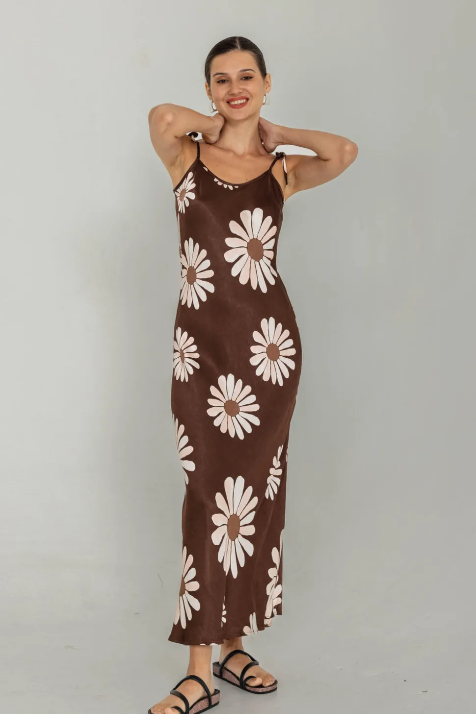Bow Slip - Choc with White/Alyssa Nude/Black Peppa Hart Floral