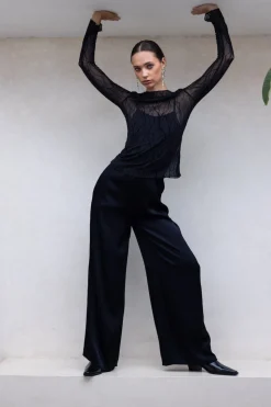 Gigi Top - Black Vines